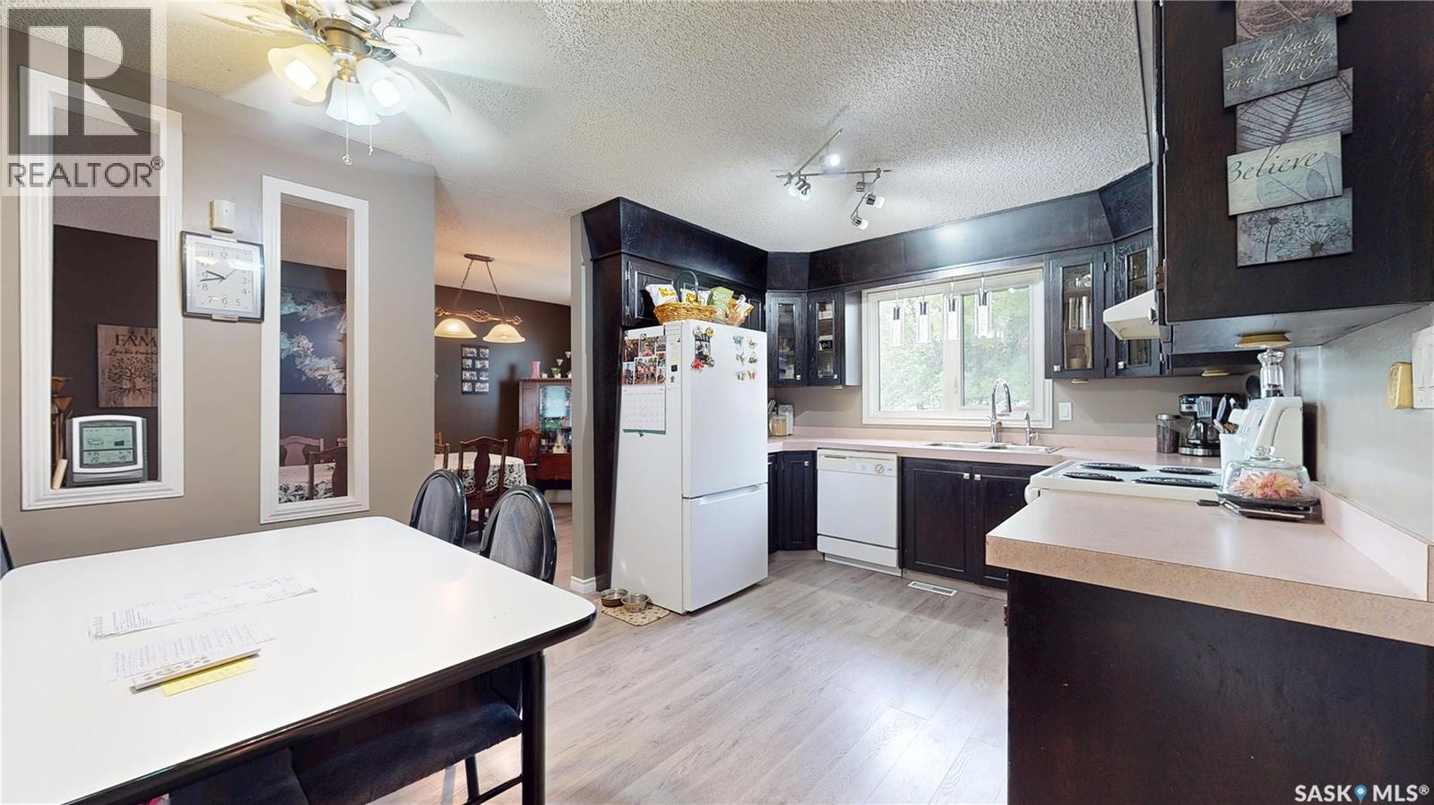 255 Litzenberger CRESCENT - 17