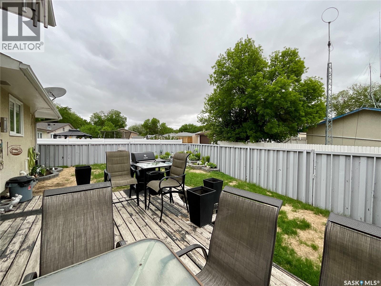255 Litzenberger CRESCENT - 57