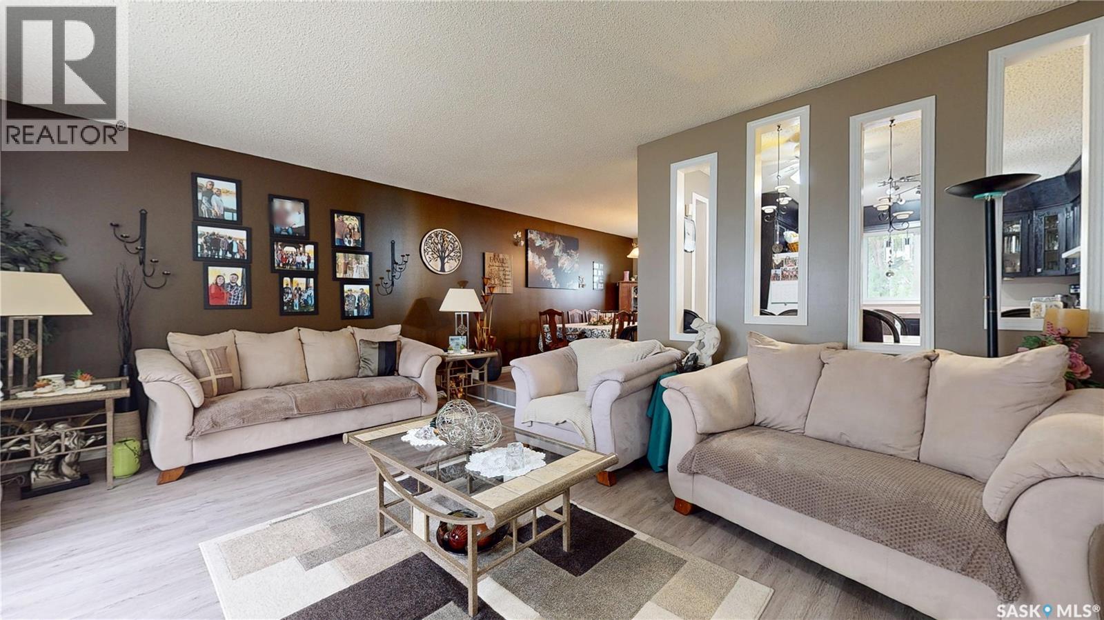 255 Litzenberger CRESCENT - 9