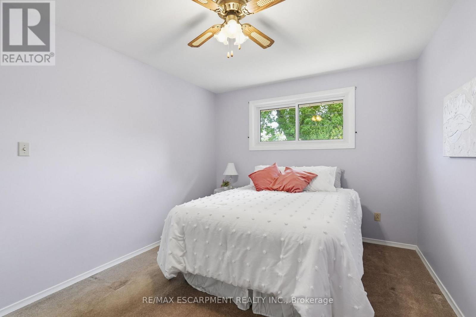 1347 FISHER AVENUE - 23