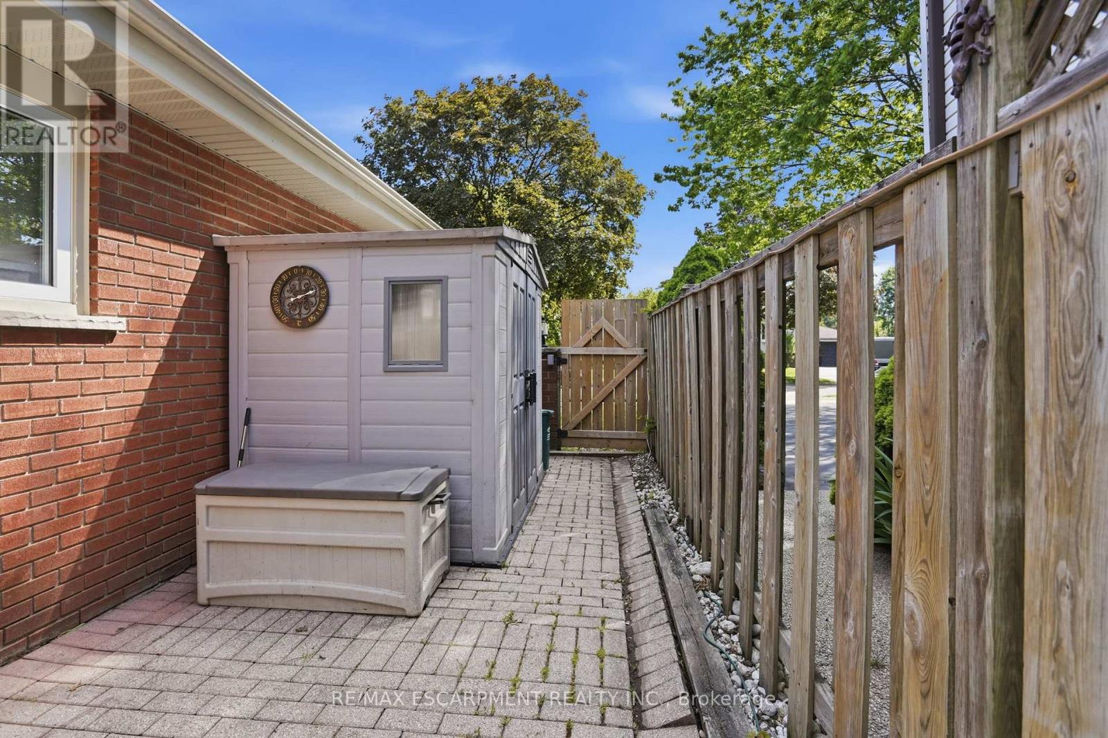 345 ERINDALE DRIVE - 32