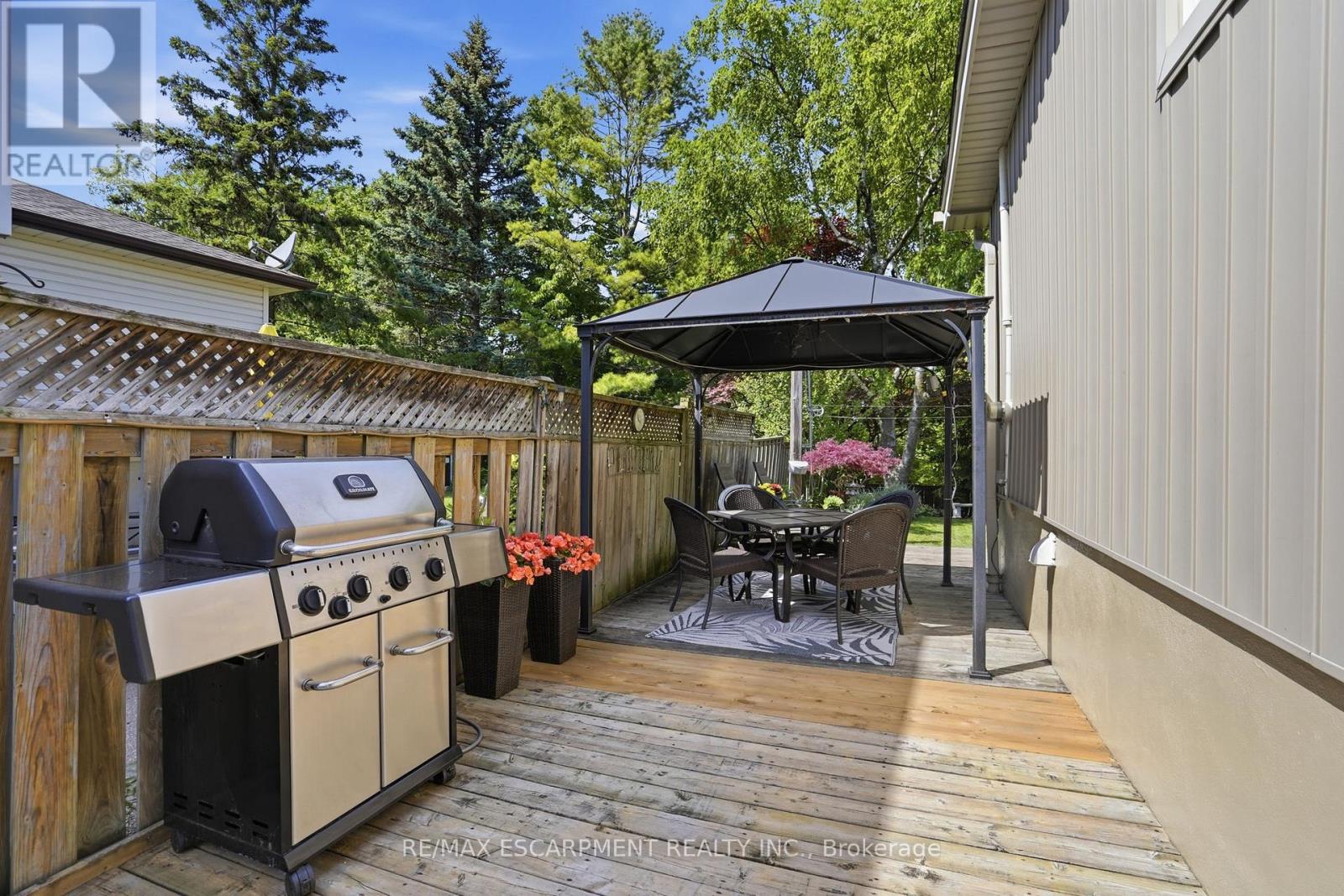 345 ERINDALE DRIVE - 33