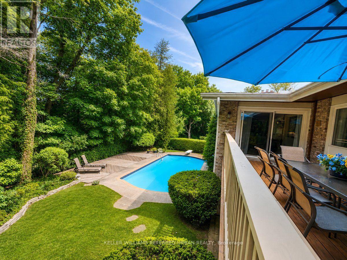 31 JANUS COURT - 13