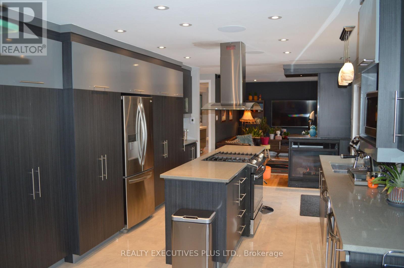 3 Bed, 3 Bath House for Rent in Ottawa – 2157 BOYER ROAD, Ottawa – MLS# X13247940 - Image 10