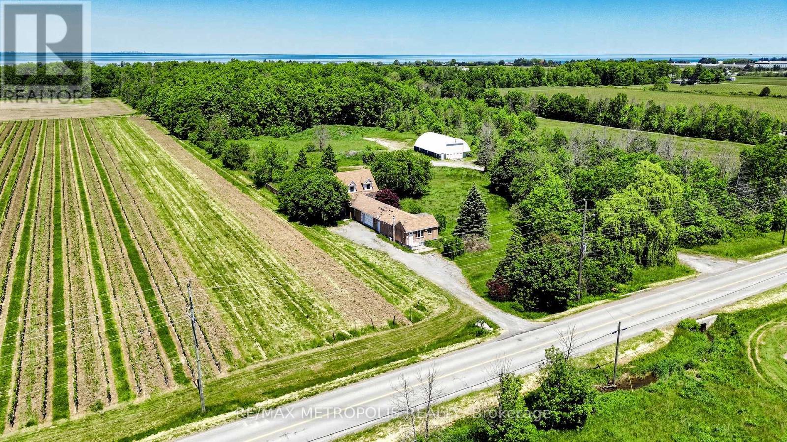 3949 GREENLANE ROAD - 1