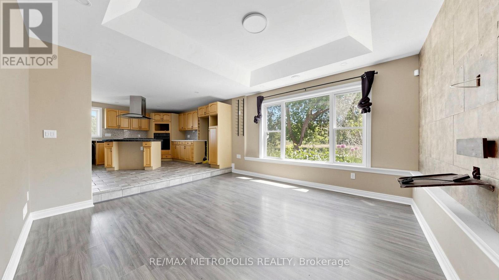 3949 GREENLANE ROAD - 11