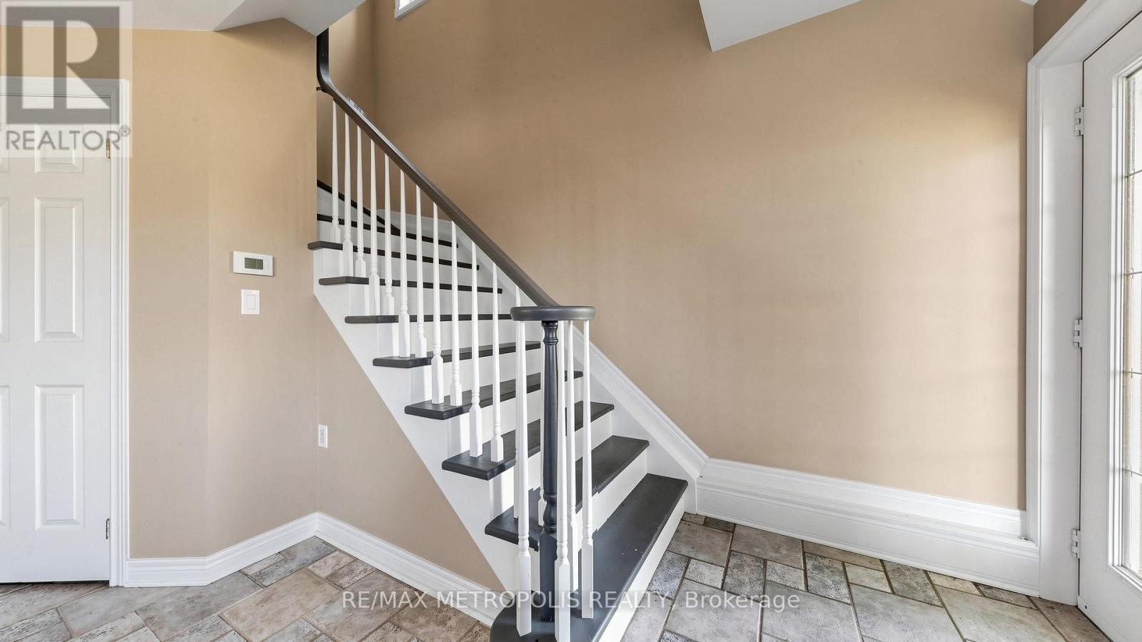 3949 GREENLANE ROAD - 12