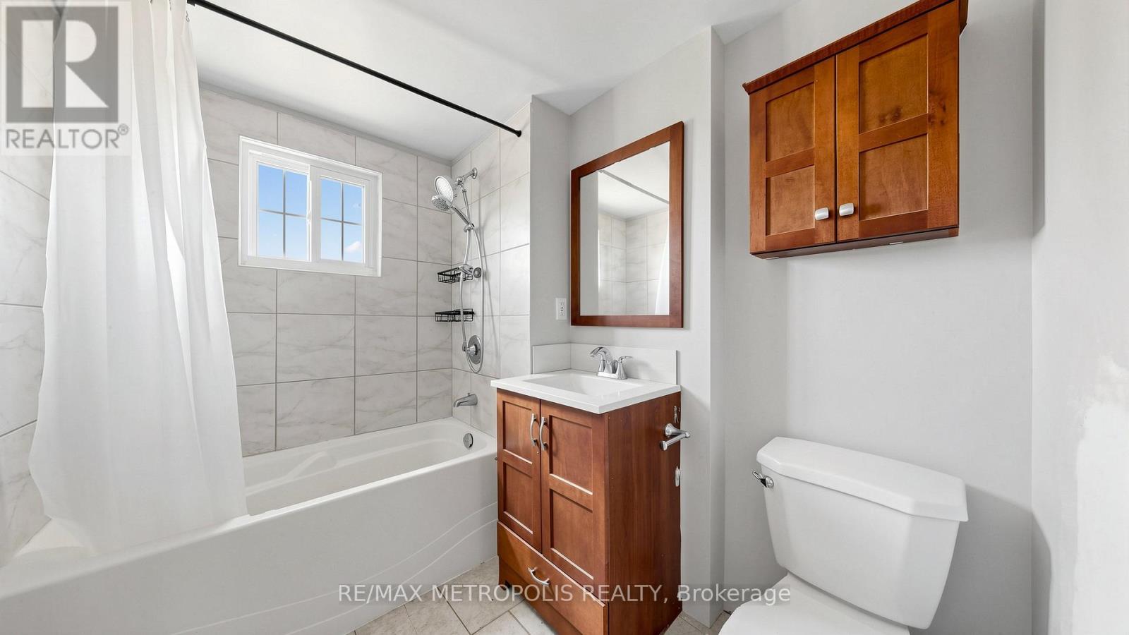 3949 GREENLANE ROAD - 27