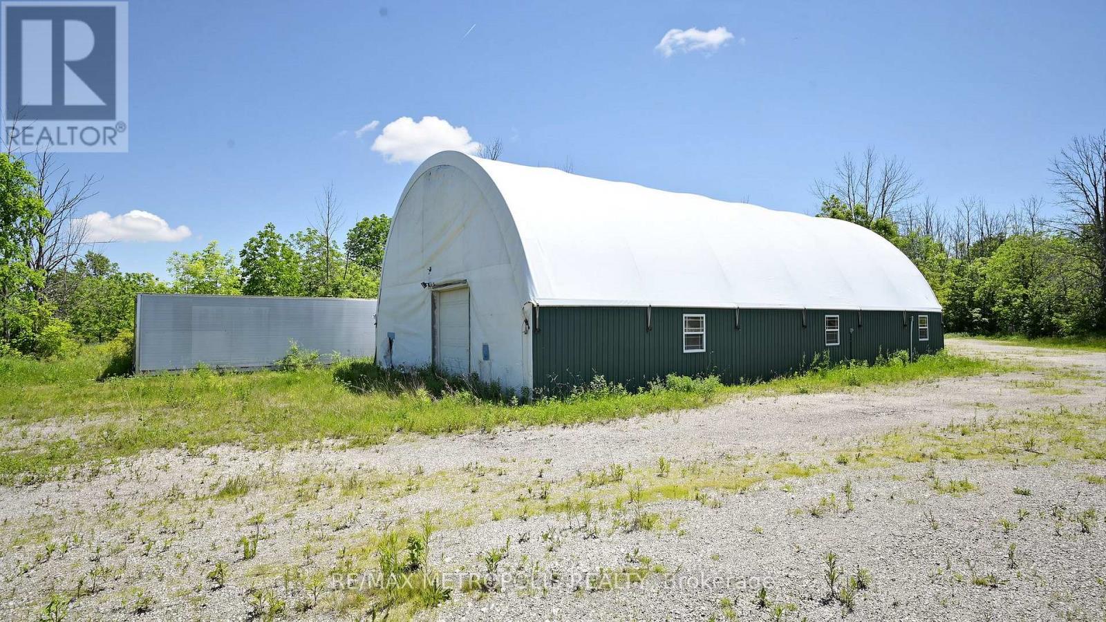 3949 GREENLANE ROAD - 32