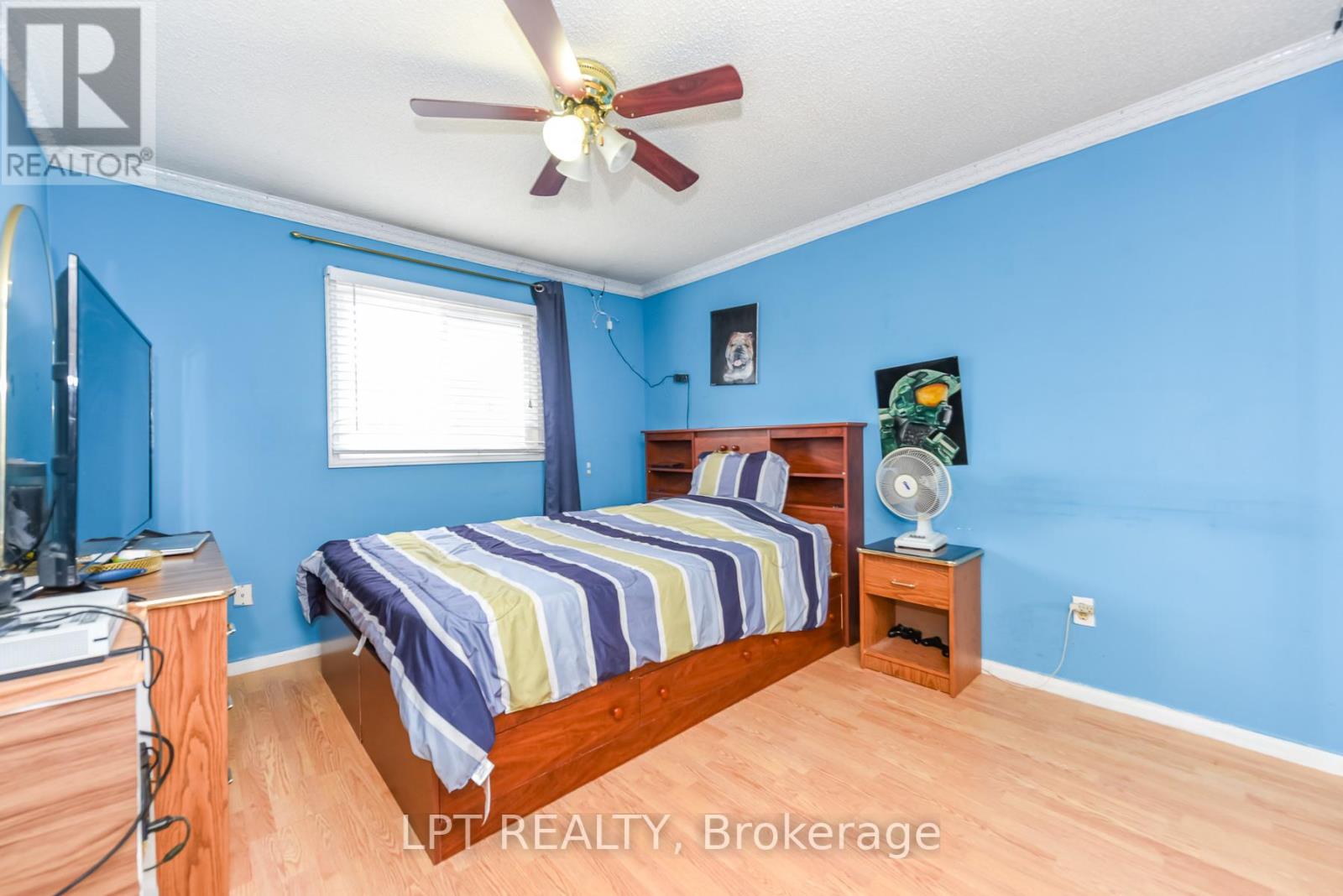 67 KAY DRIVE - 32
