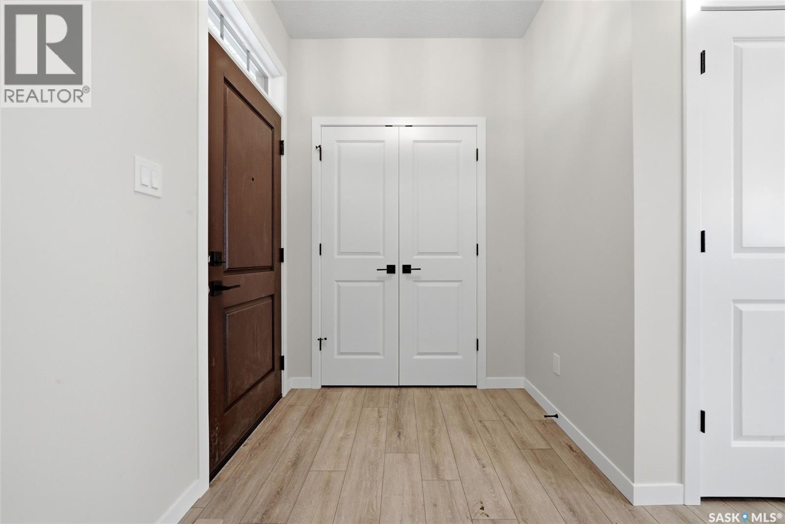 3252 Favel DRIVE - Image 2