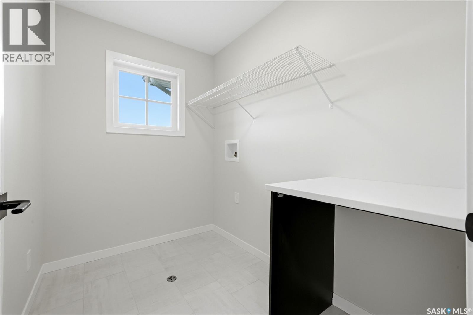 3252 Favel DRIVE - 33