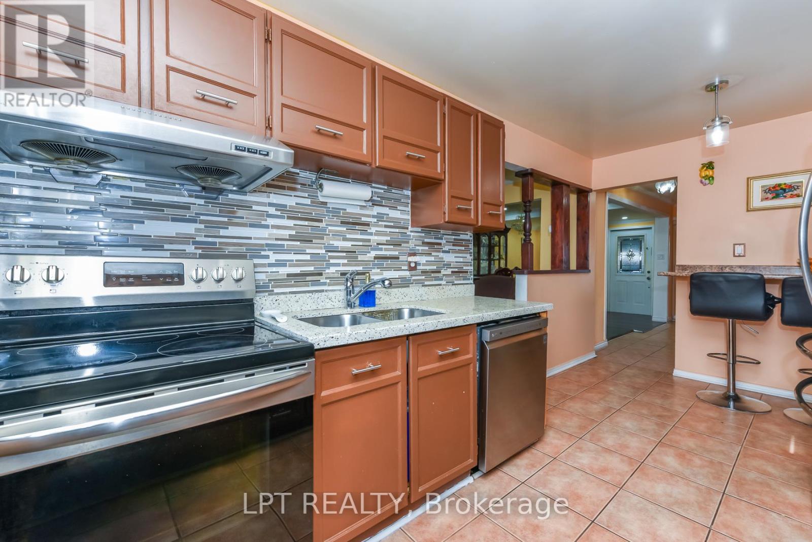 67 KAY DRIVE - 19