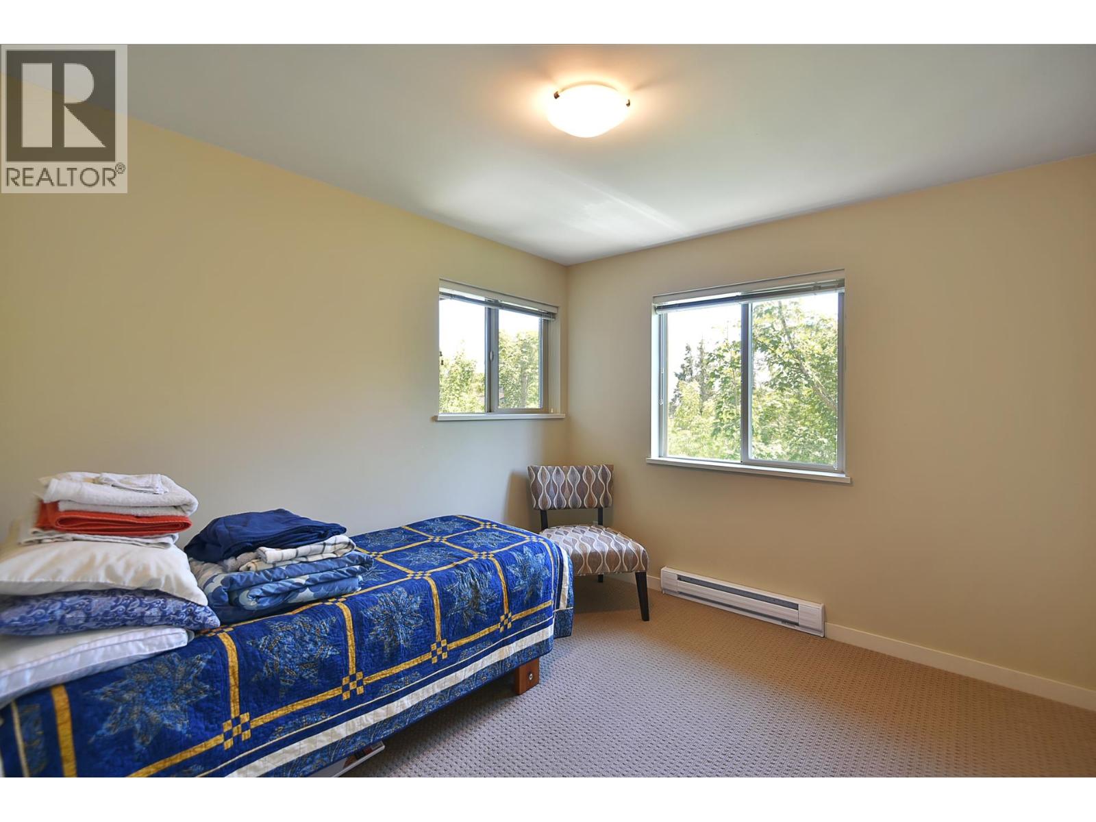 403 5631 INLET AVENUE, Sechelt