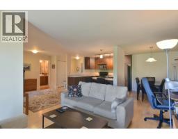 403 5631 Inlet Avenue, Sechelt, BC V7Z0J1 Photo 9