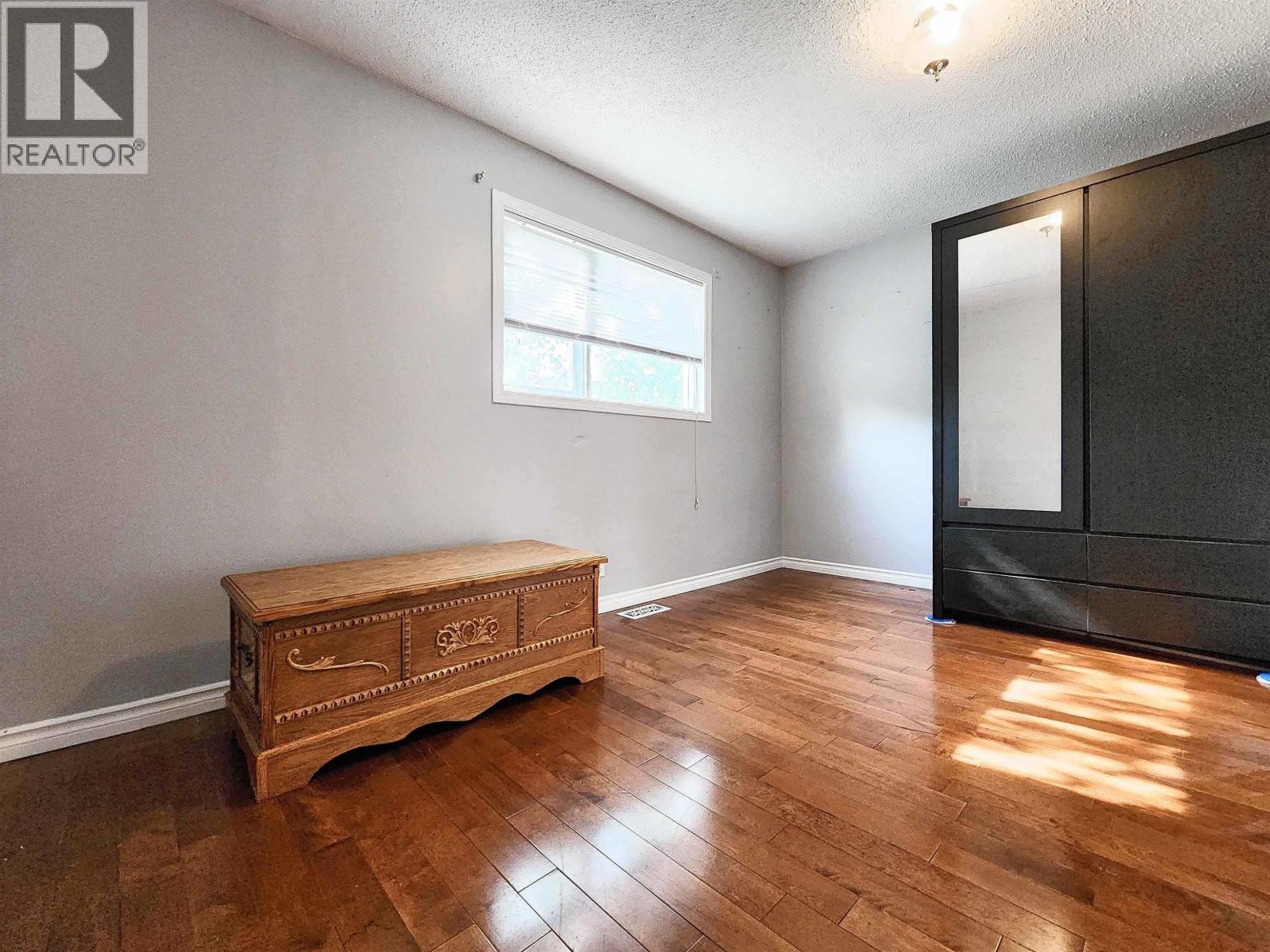 2396 JASPER STREET - 12
