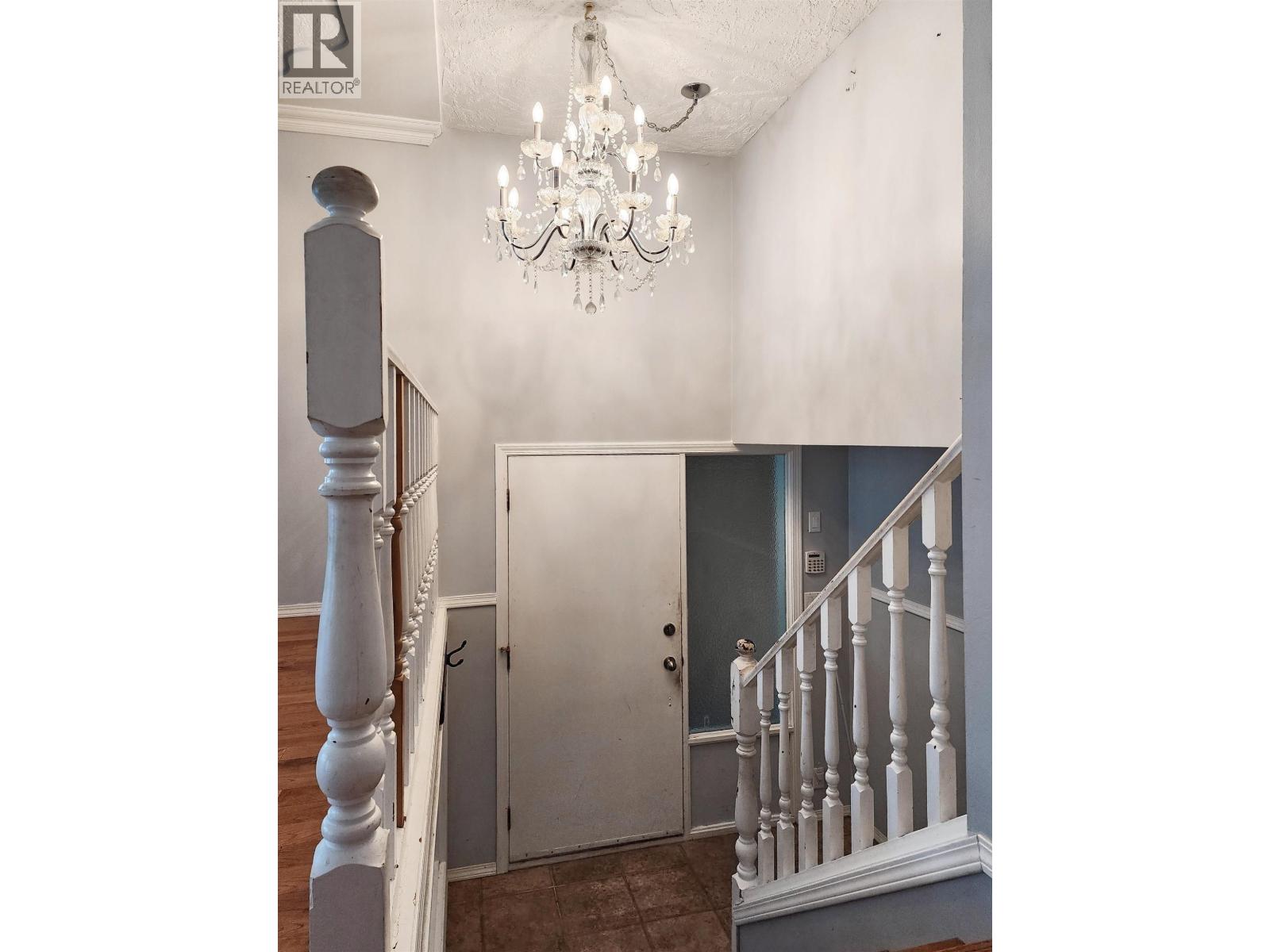 2396 JASPER STREET - 9