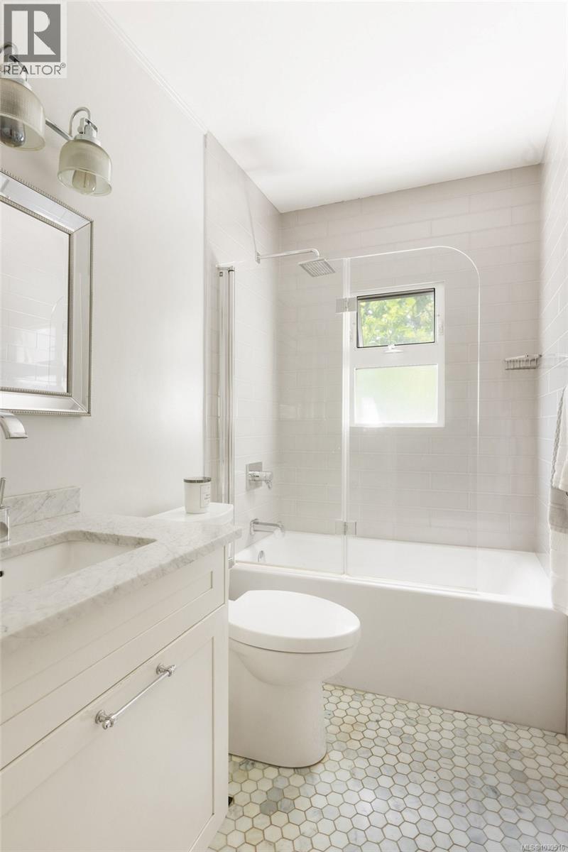 3110 Frechette St - 11