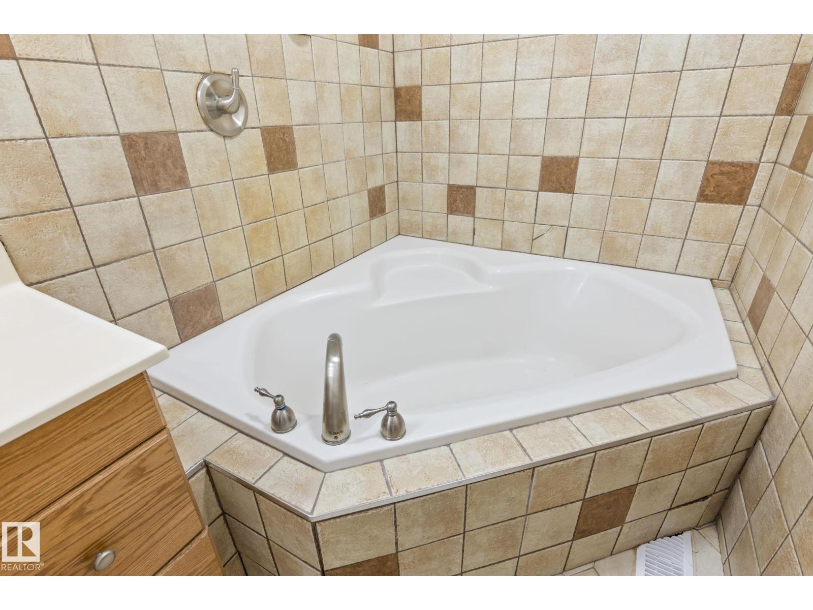 10915 SPRUCE VALLEY RD - 17