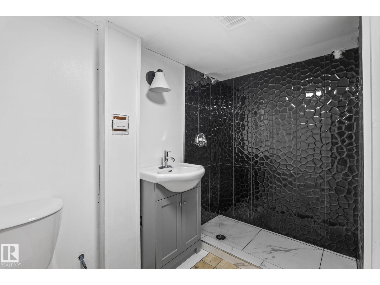 10915 SPRUCE VALLEY RD - 27