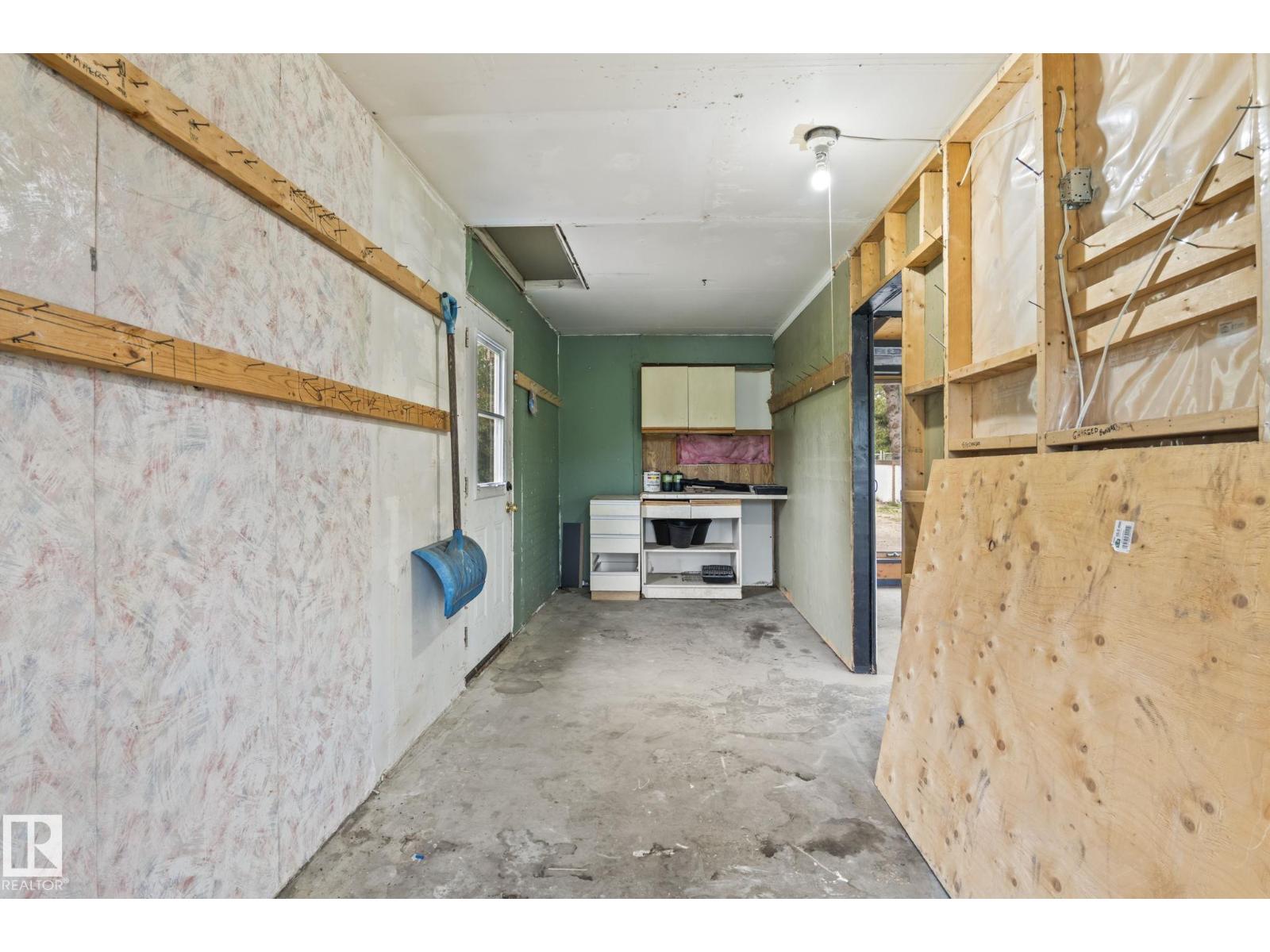 10915 SPRUCE VALLEY RD — photo 32