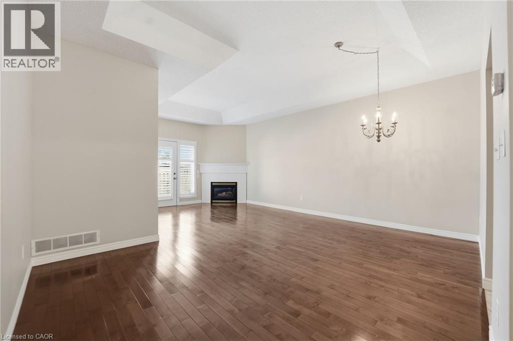 53 GREENTRAIL Drive - 17