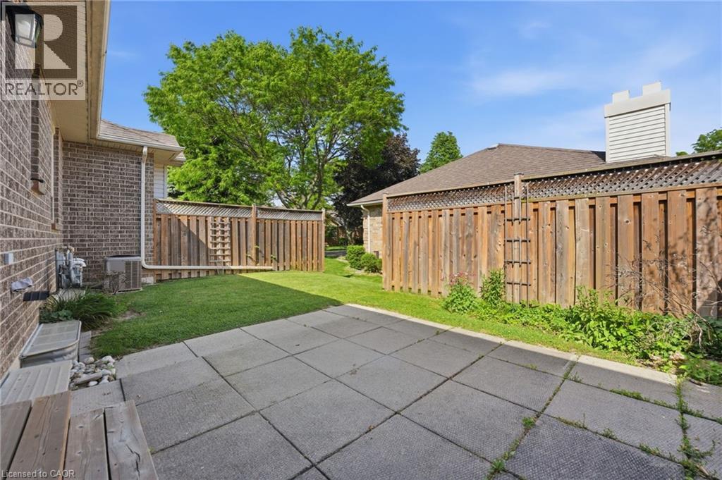 53 GREENTRAIL Drive - 35