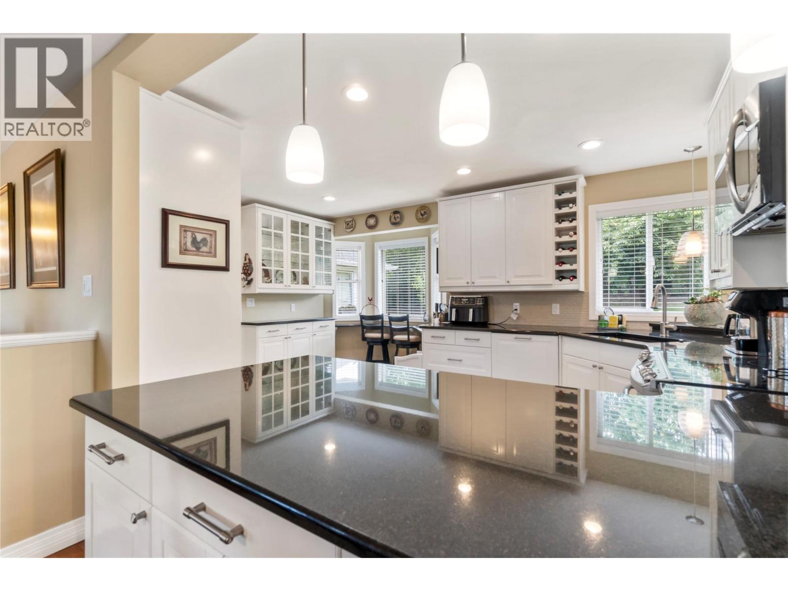  2215 Lakeview Drive, Blind Bay