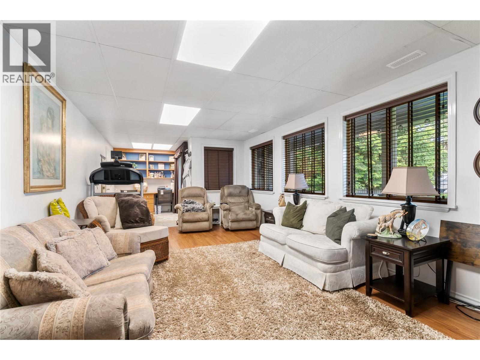 2215 Lakeview Drive - 41