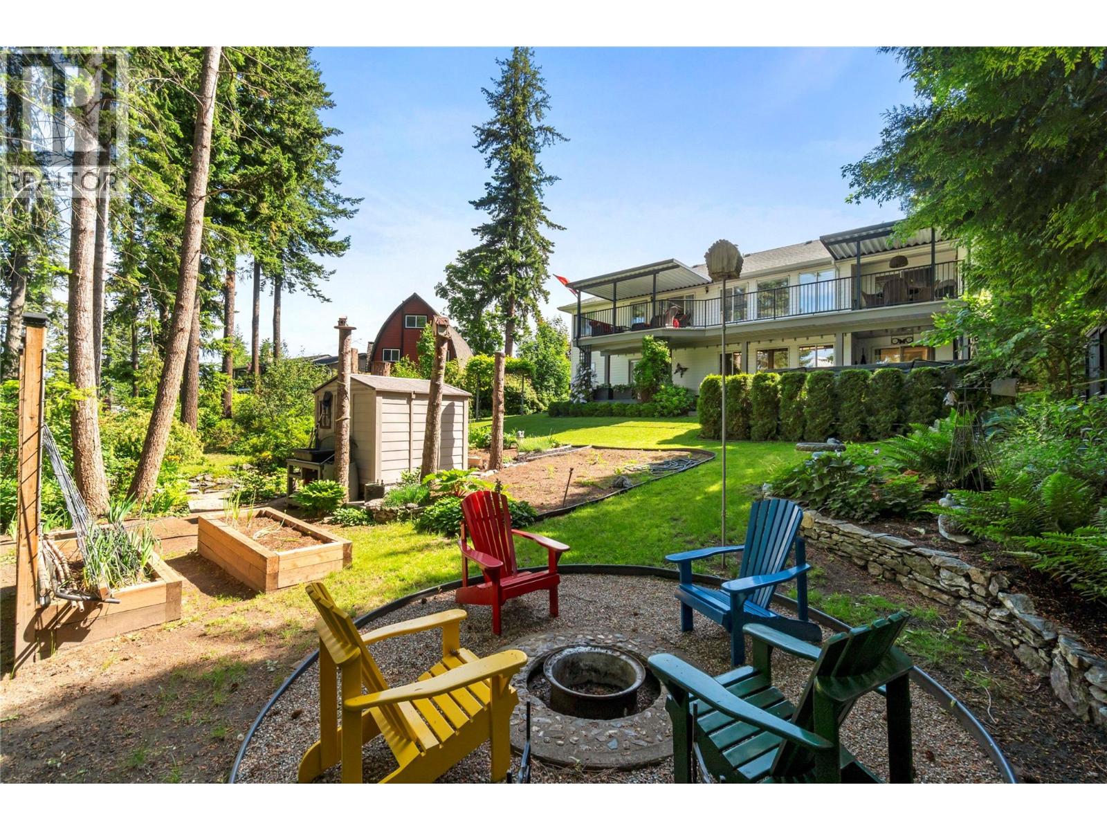  2215 Lakeview Drive, Blind Bay