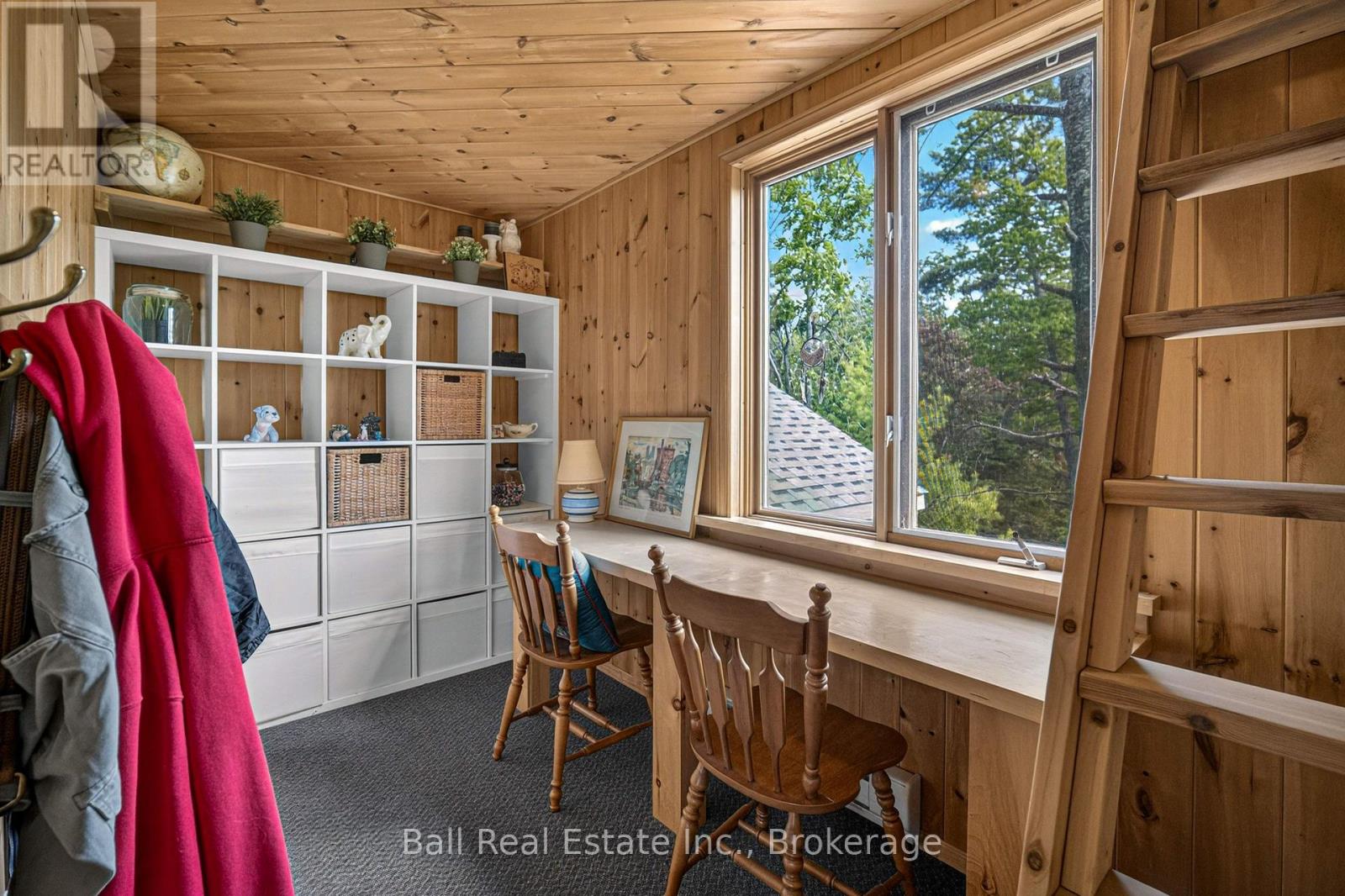 85 HILLCREST ROAD - 32