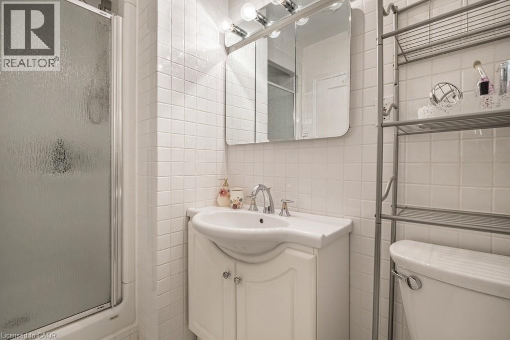 12 BOND Street S - 30
