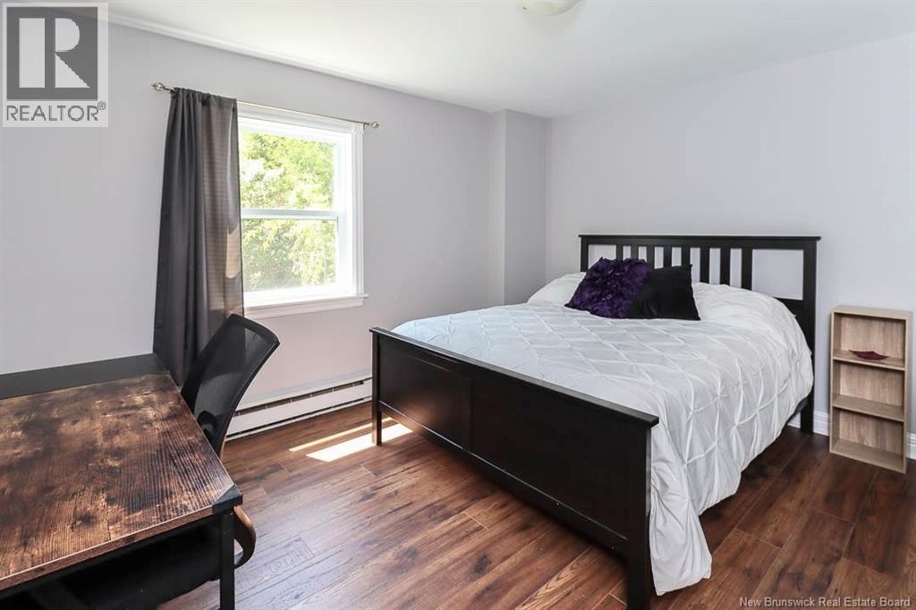 11 Princeton Avenue - 35