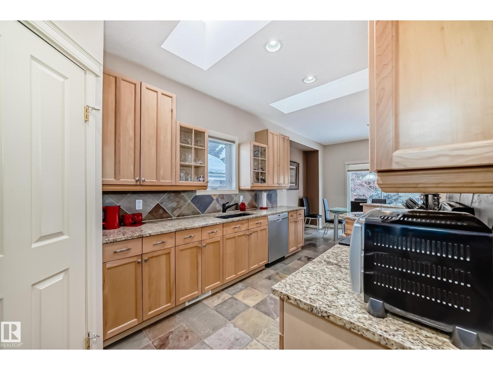 241 Darlington CR NW - 32