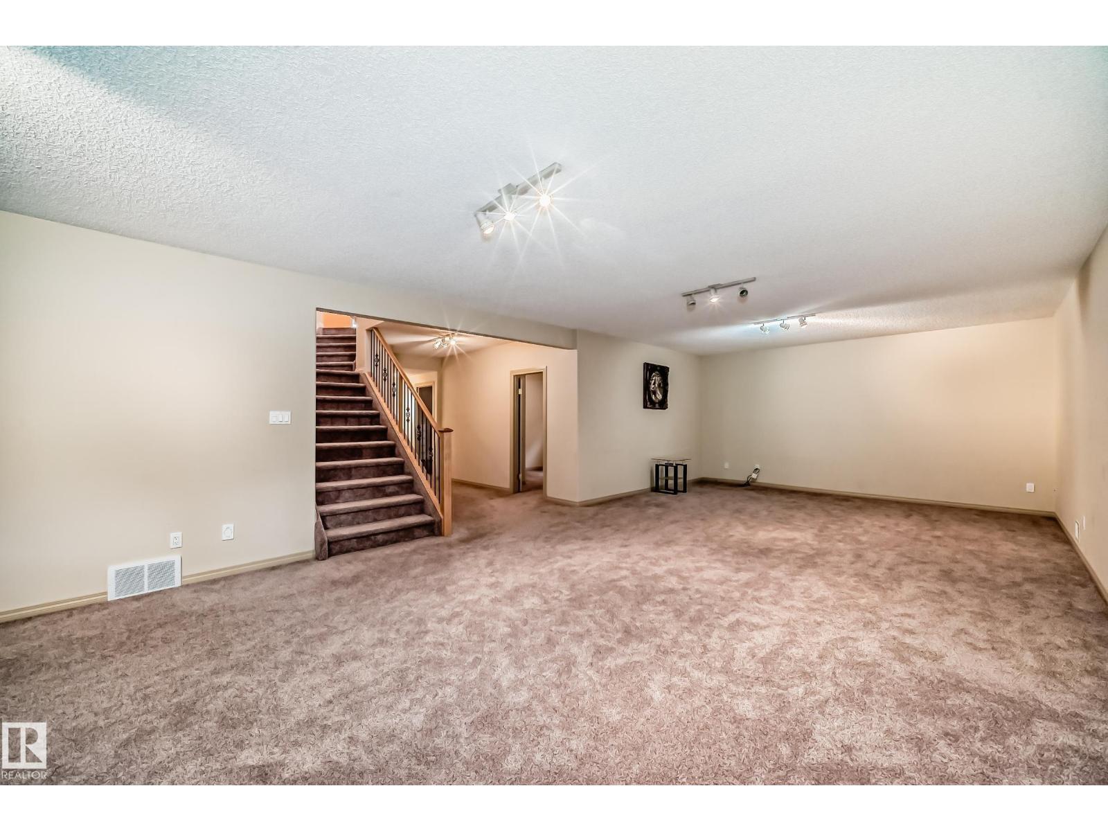 241 Darlington CR NW - 46