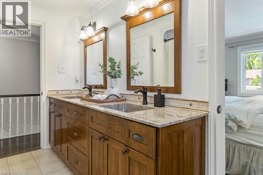 1328 VANCOUVER Crescent - 30