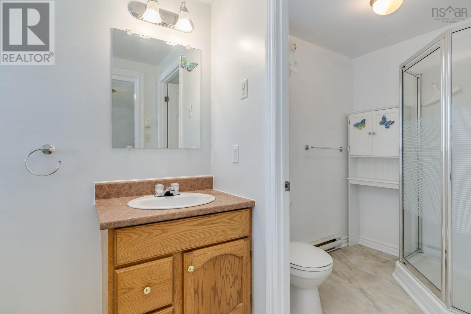 Property 22 of 47 of 141 Birchill Drive