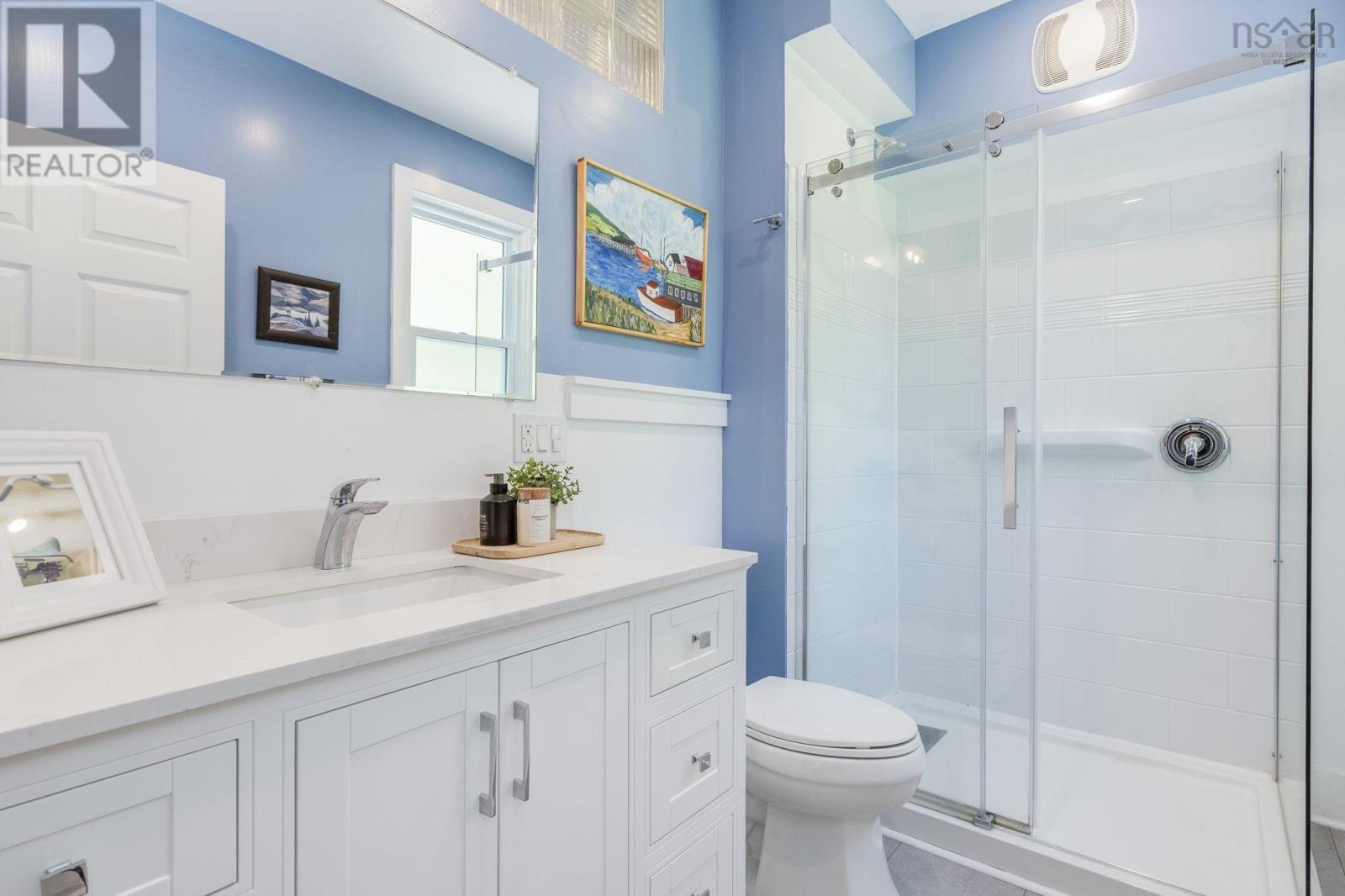 Property 36 of 51 of 471 Clifton Avenue