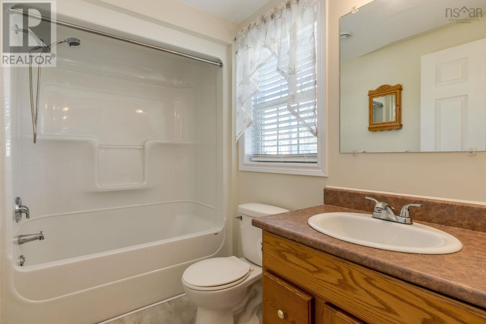 Property 29 of 47 of 141 Birchill Drive