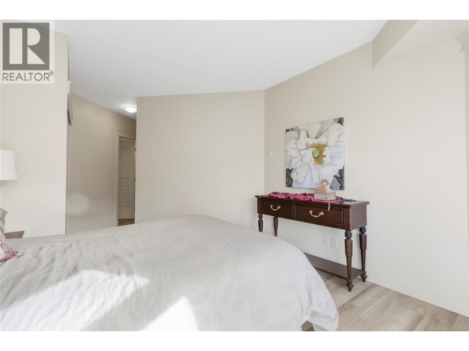 #103 611 Shuswap Street SW - 17