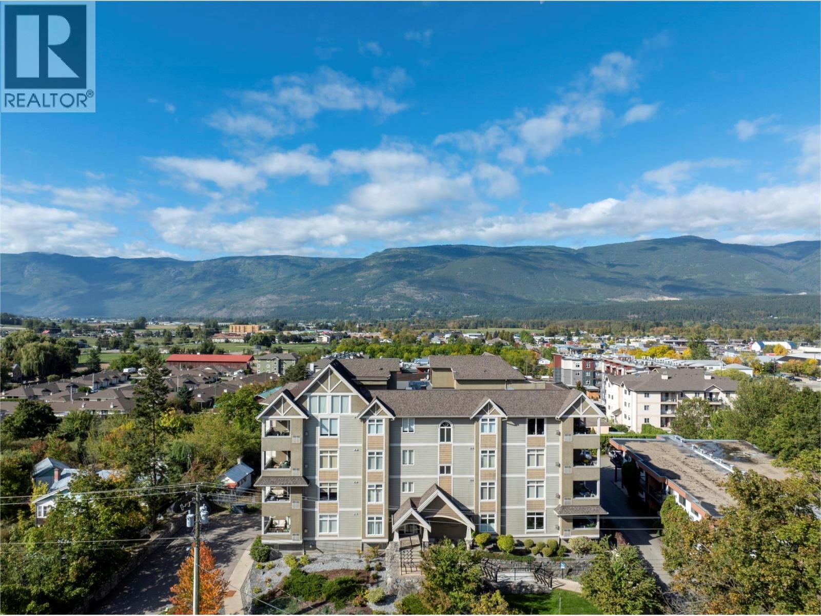 103 611 Shuswap Street Southwest, Salmon Arm