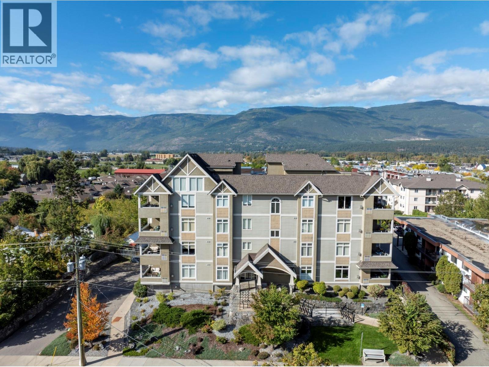 103 611 Shuswap Street Southwest, Salmon Arm