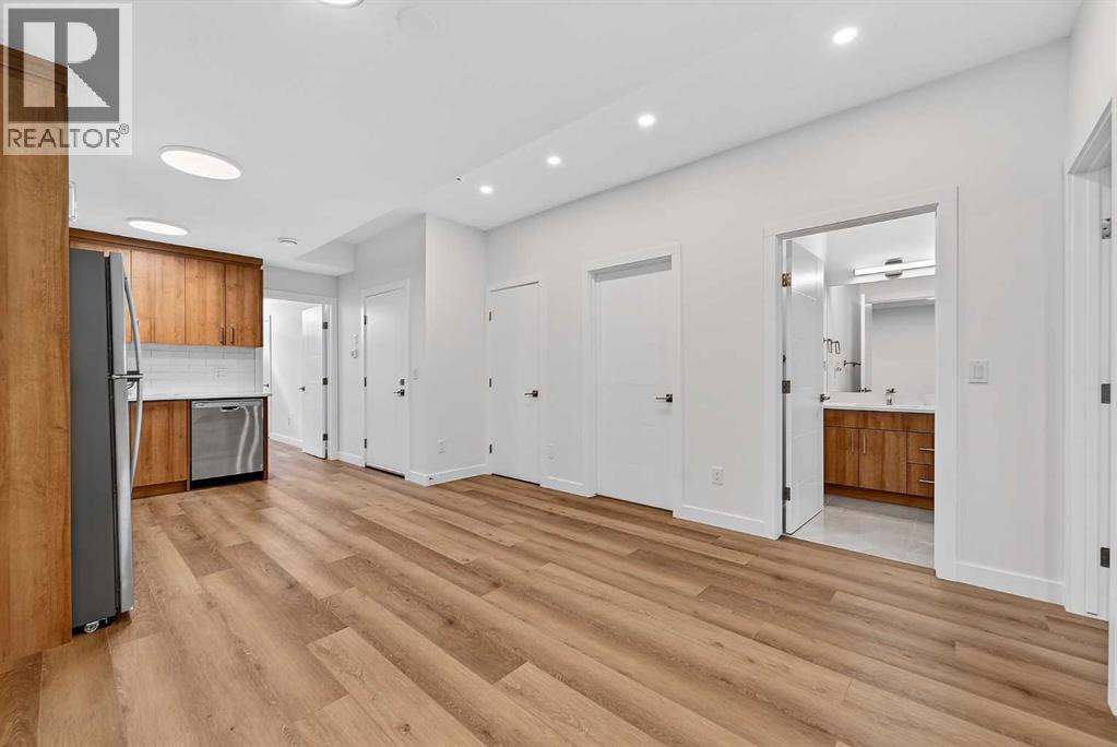 8124 47 Avenue NW - 31