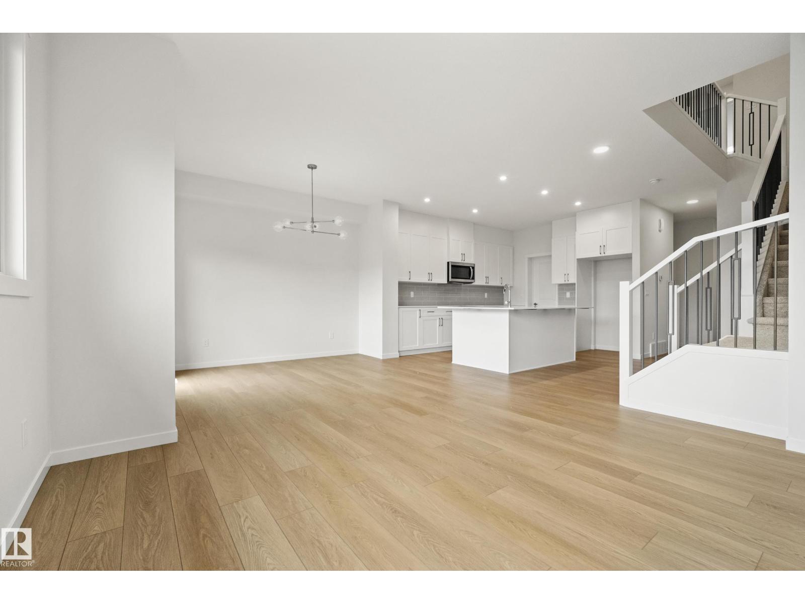 20731 24 AV NW - 19