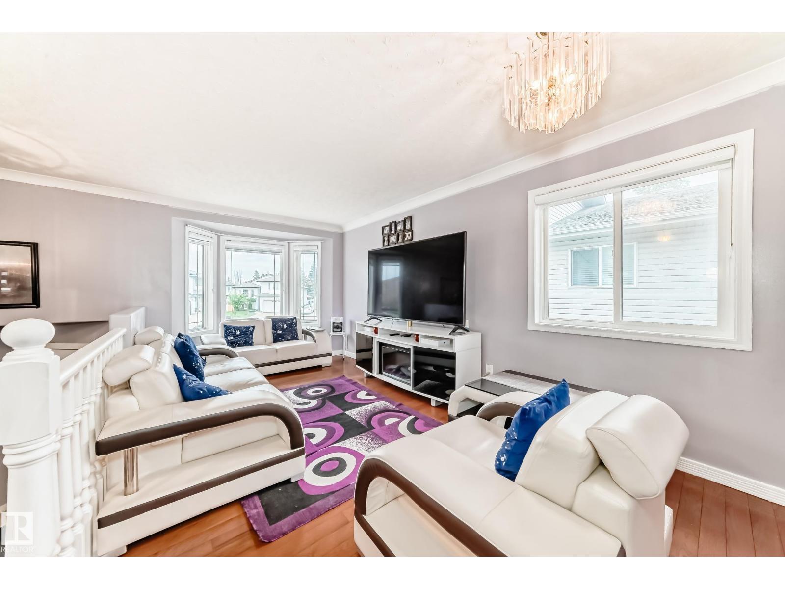 8317 160A AV NW - 15