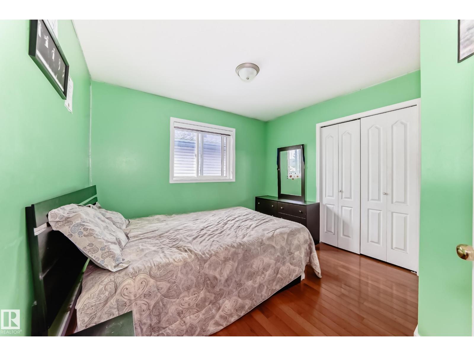 8317 160A AV NW - 25