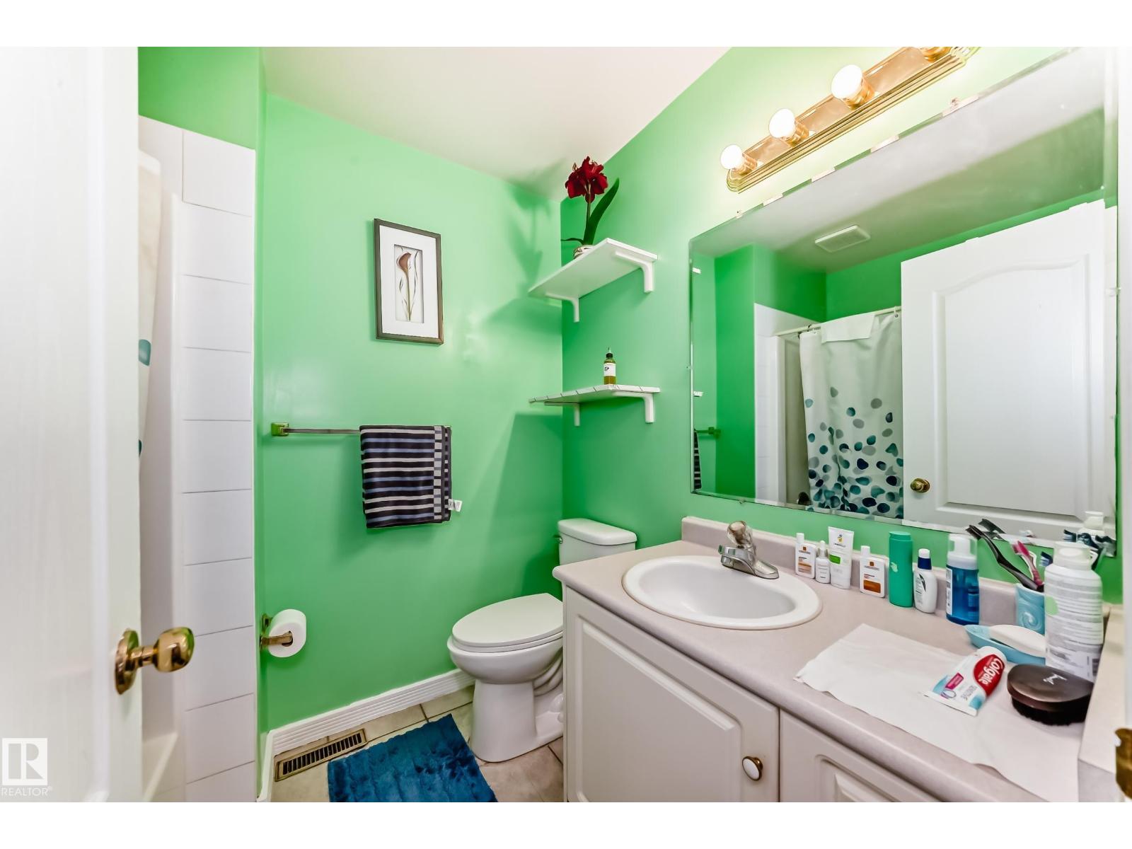 8317 160A AV NW - 29