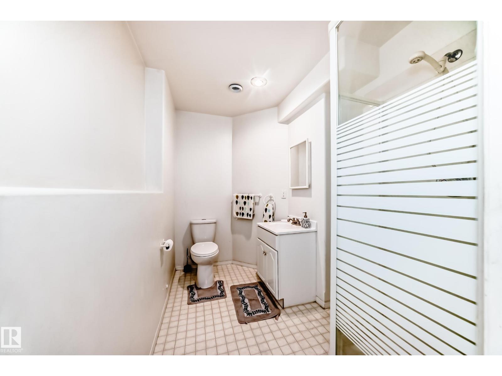 8317 160A AV NW - 41