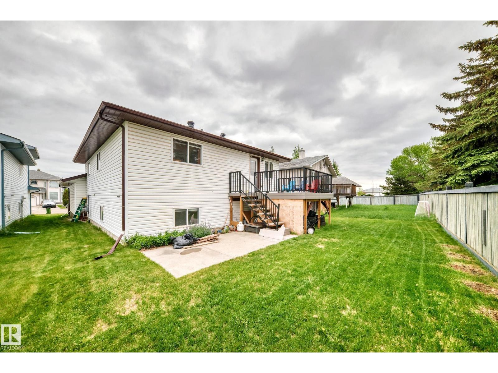 8317 160A AV NW - 43