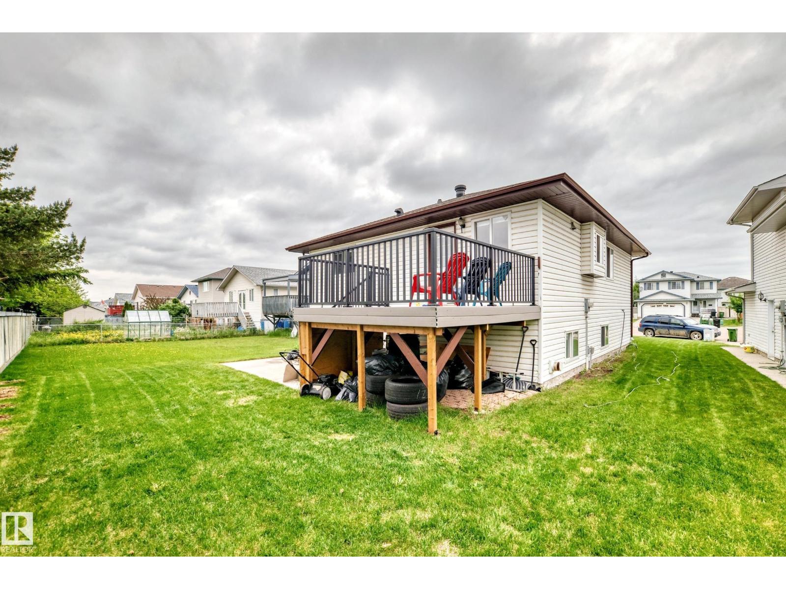 8317 160A AV NW - 46